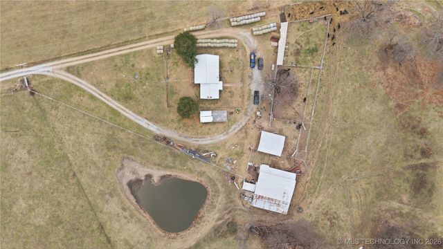 7703 N 447 Road, Spavinaw, OK 74366