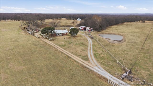 7703 N 447 Road, Spavinaw, OK 74366