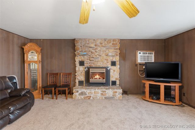 7703 N 447 Road, Spavinaw, OK 74366