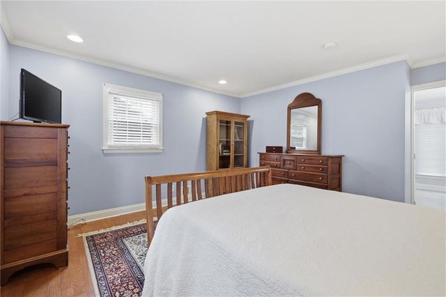 3600 W 84th Terrace, Prairie Village, KS 66206