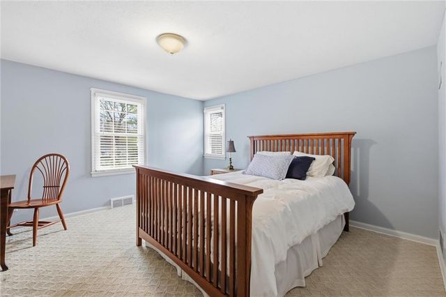 3600 W 84th Terrace, Prairie Village, KS 66206