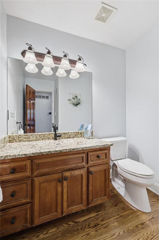 3600 W 84th Terrace, Prairie Village, KS 66206