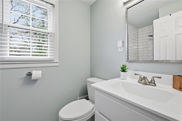 3600 W 84th Terrace, Prairie Village, KS 66206