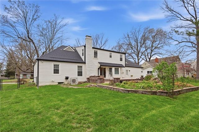 3600 W 84th Terrace, Prairie Village, KS 66206