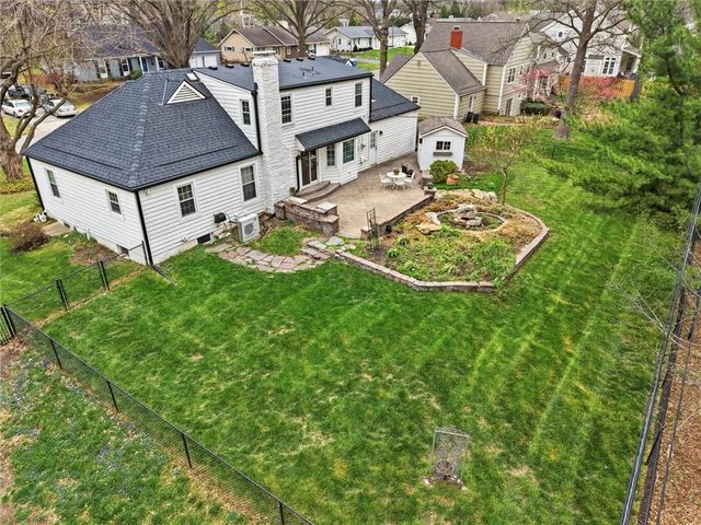 3600 W 84th Terrace, Prairie Village, KS 66206