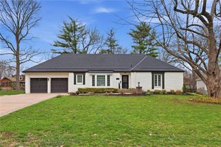 3600 W 84th Terrace, Prairie Village, KS 66206