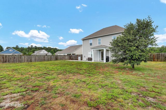 111 Colonial Heights Drive, Hampstead, NC 28443