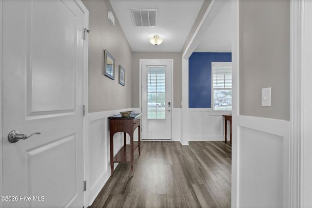 111 Colonial Heights Drive, Hampstead, NC 28443