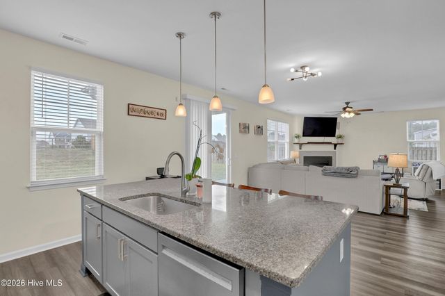 111 Colonial Heights Drive, Hampstead, NC 28443