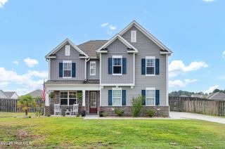 111 Colonial Heights Drive, Hampstead, NC 28443