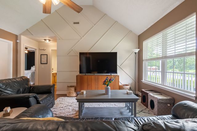 3706 Maple Ln, Murfreesboro, TN 37129