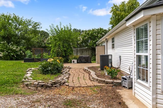 3706 Maple Ln, Murfreesboro, TN 37129