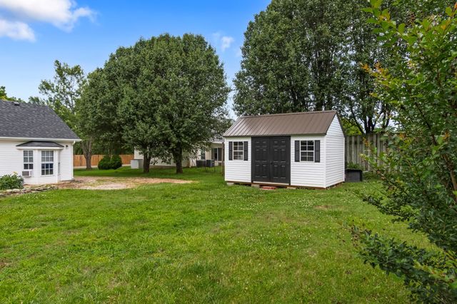 3706 Maple Ln, Murfreesboro, TN 37129