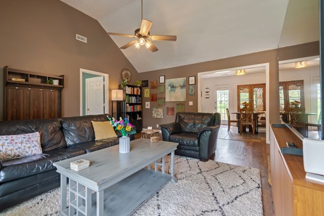 3706 Maple Ln, Murfreesboro, TN 37129