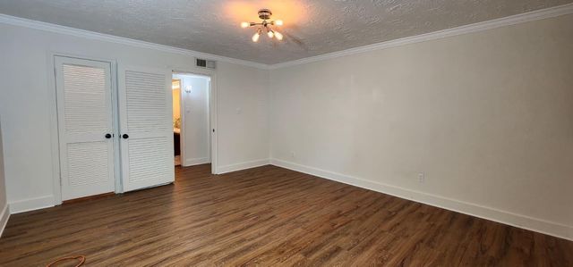 2727 Briarhurst Drive 1, Houston, TX 77057