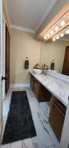 2727 Briarhurst Drive 1, Houston, TX 77057