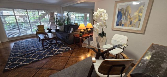 2727 Briarhurst Drive 1, Houston, TX 77057