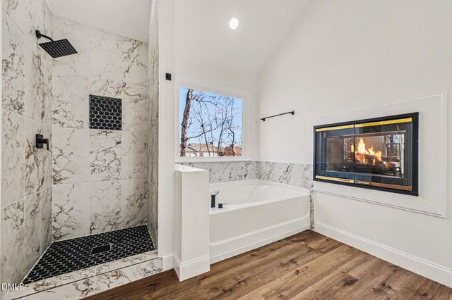 6 Timbercreek Court, Durham, NC 27712