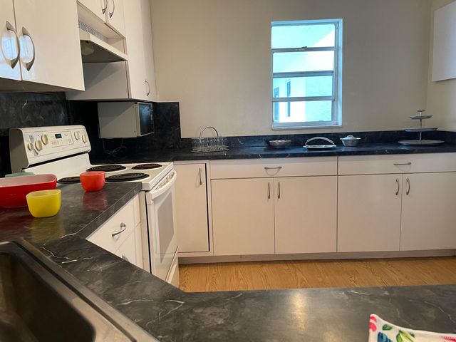 4629 Poinciana Street Apt 409, Lauderdale-By-The-Sea Apt 409, Fort Lauderdale, FL 33308