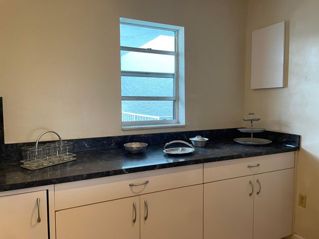 4629 Poinciana Street Apt 409, Lauderdale-By-The-Sea Apt 409, Fort Lauderdale, FL 33308