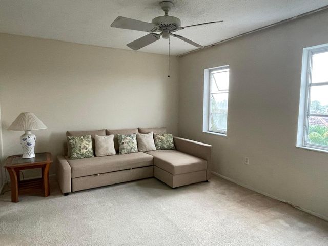 4629 Poinciana Street Apt 409, Lauderdale-By-The-Sea Apt 409, Fort Lauderdale, FL 33308