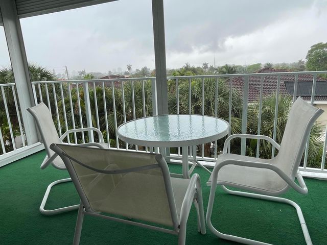 4629 Poinciana Street Apt 409, Lauderdale-By-The-Sea Apt 409, Fort Lauderdale, FL 33308