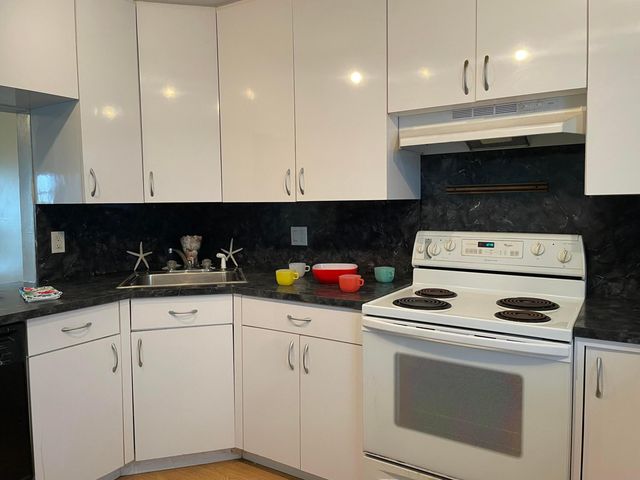 4629 Poinciana Street Apt 409, Lauderdale-By-The-Sea Apt 409, Fort Lauderdale, FL 33308