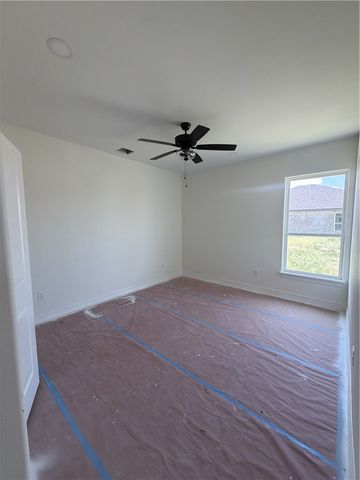 1810 Spoonbill Dr, Portland, TX 78374