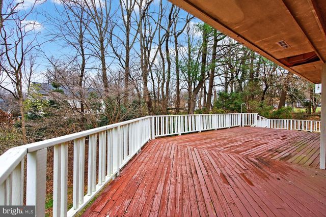 905 FALLS BRIDGE LN, Great Falls, VA 22066