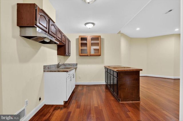 905 FALLS BRIDGE LN, Great Falls, VA 22066