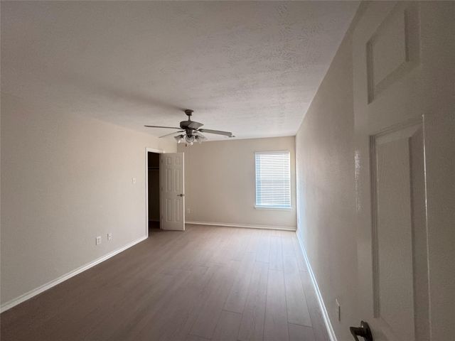 6718 Chester Oak Drive, Houston, TX 77083