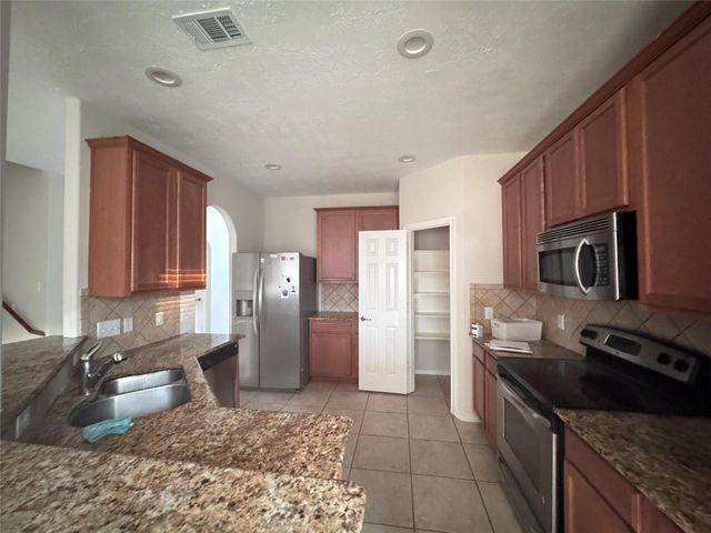 6718 Chester Oak Drive, Houston, TX 77083