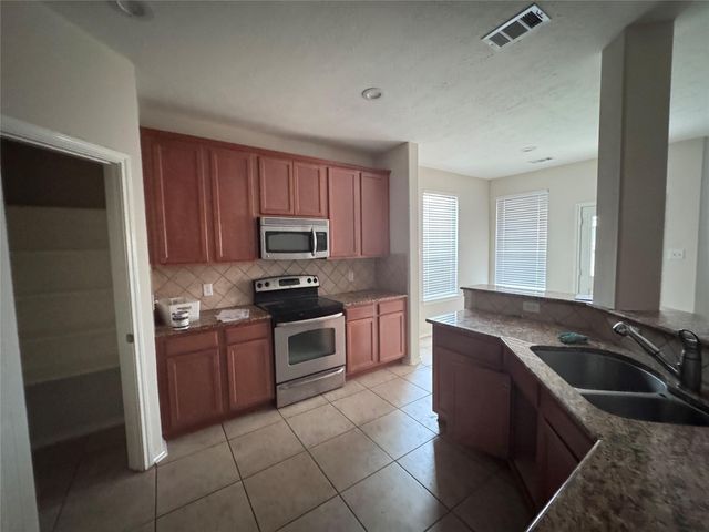 6718 Chester Oak Drive, Houston, TX 77083