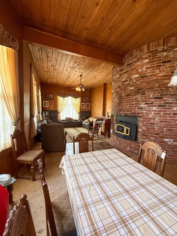 641 W 2nd Street, Baird, TX 79504