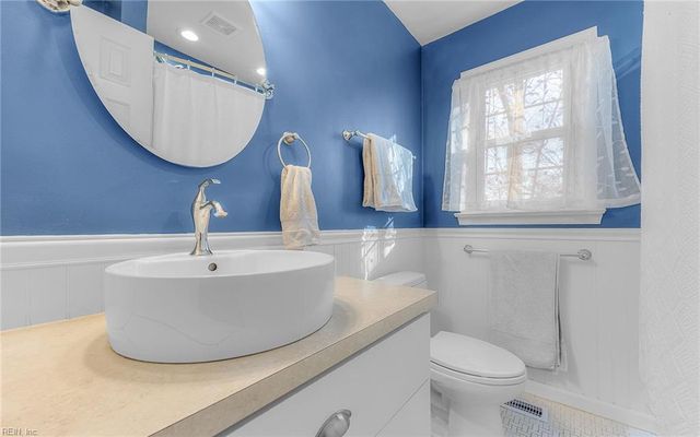 1219 Fairway DR, Chesapeake, VA 23320