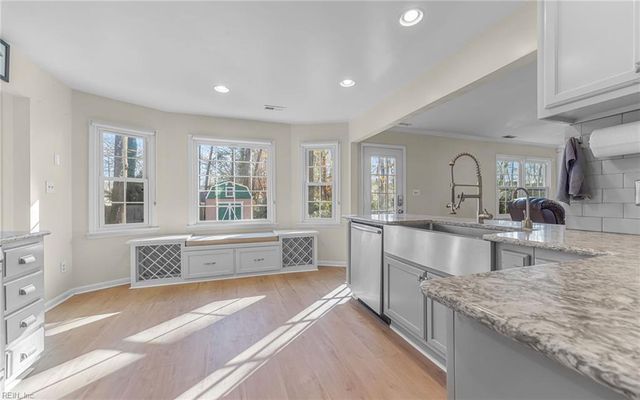 1219 Fairway DR, Chesapeake, VA 23320