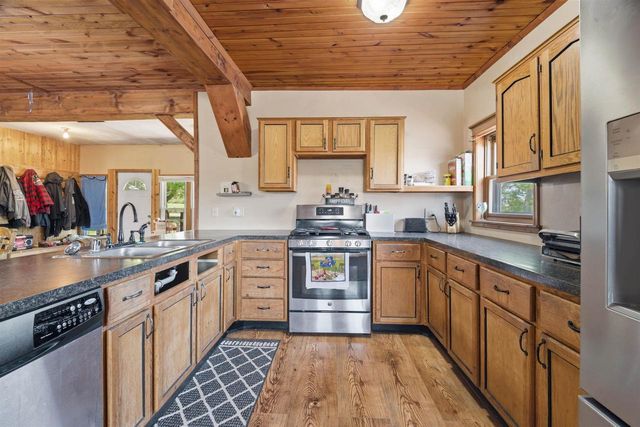 N5460 COLLIER ROAD, New London, WI 54961