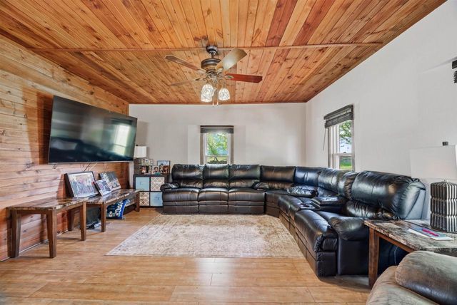 N5460 COLLIER ROAD, New London, WI 54961