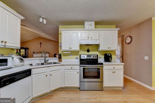 6005 April Drive, Buford, GA 30518