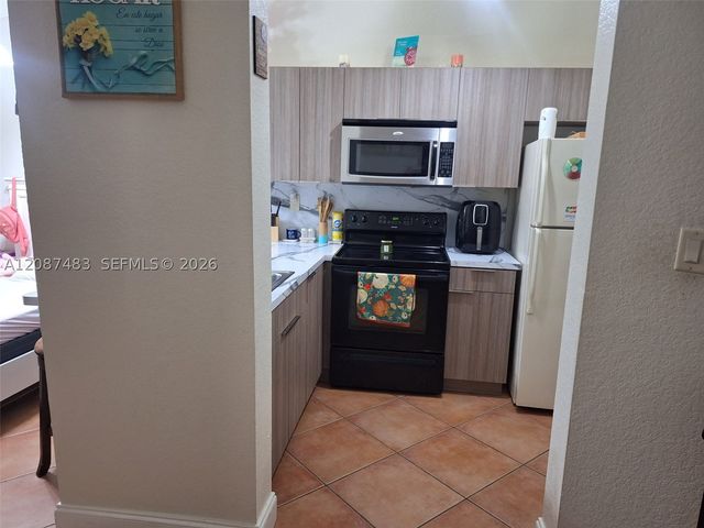 13967 SW 91st Ter 13967, Miami, FL 33186