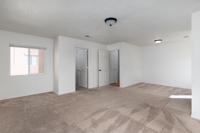 117 Carson Valley Way, Santa Fe, NM 87508