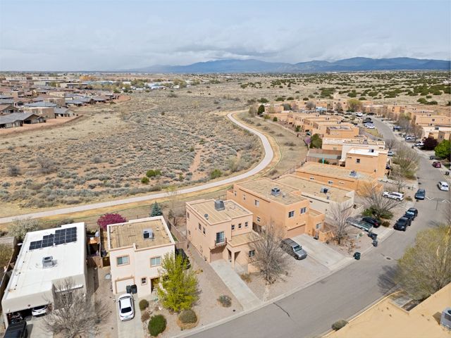 117 Carson Valley Way, Santa Fe, NM 87508