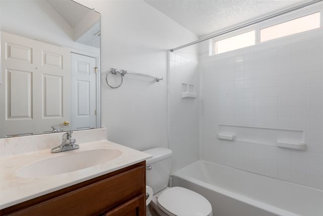 117 Carson Valley Way, Santa Fe, NM 87508