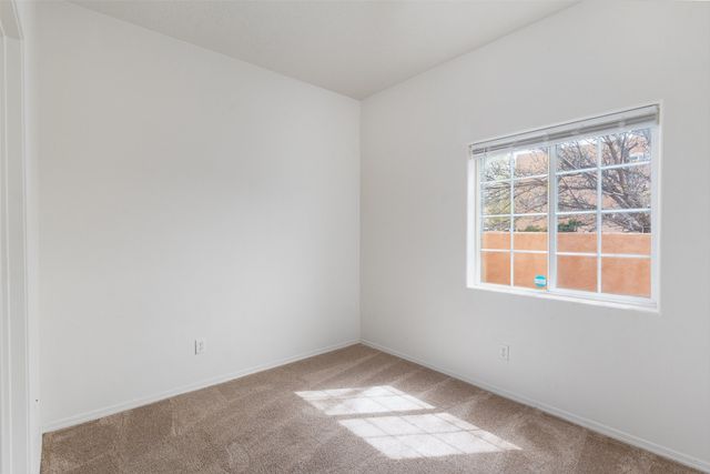 117 Carson Valley Way, Santa Fe, NM 87508