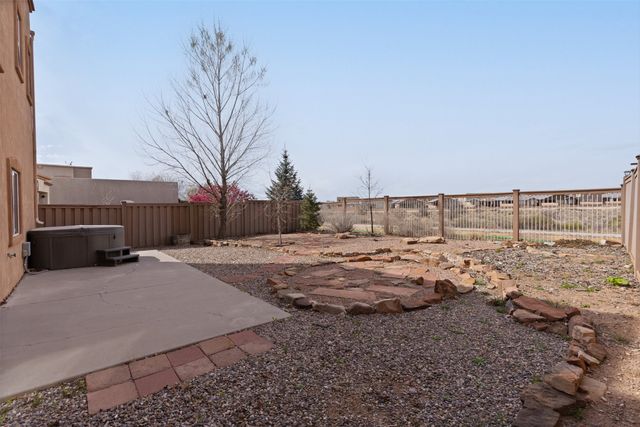 117 Carson Valley Way, Santa Fe, NM 87508