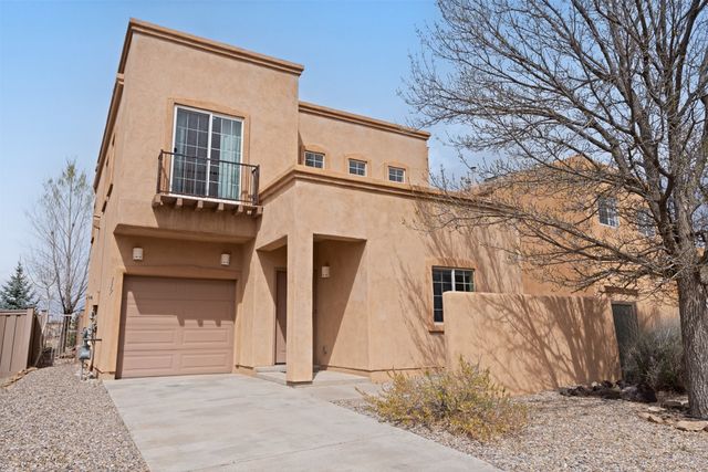 117 Carson Valley Way, Santa Fe, NM 87508