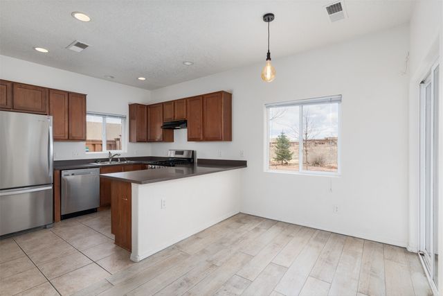117 Carson Valley Way, Santa Fe, NM 87508