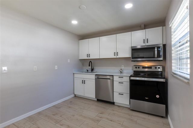 6521 S ENGLEWOOD AVENUE, Tampa, FL 33611