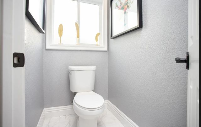 43150 W 28th Street, Lancaster, CA 93536