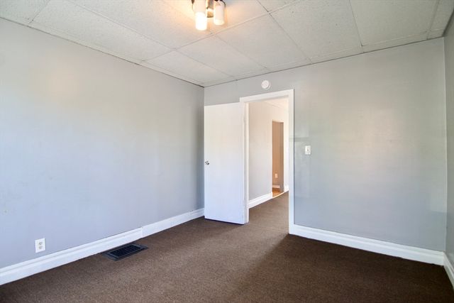 425 Taylor St 1, Springfield, MA 01105